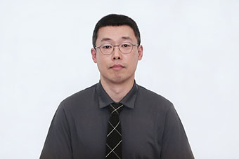 staff_img3